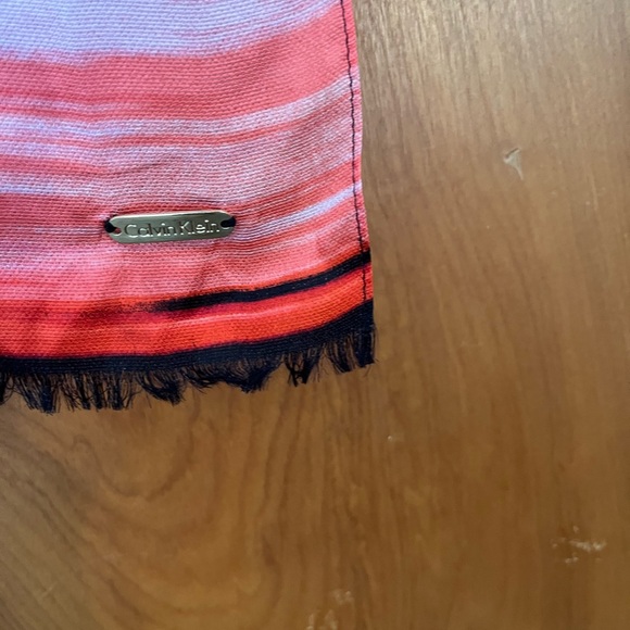 Calvin Klein silk scarf - Picture 1 of 4